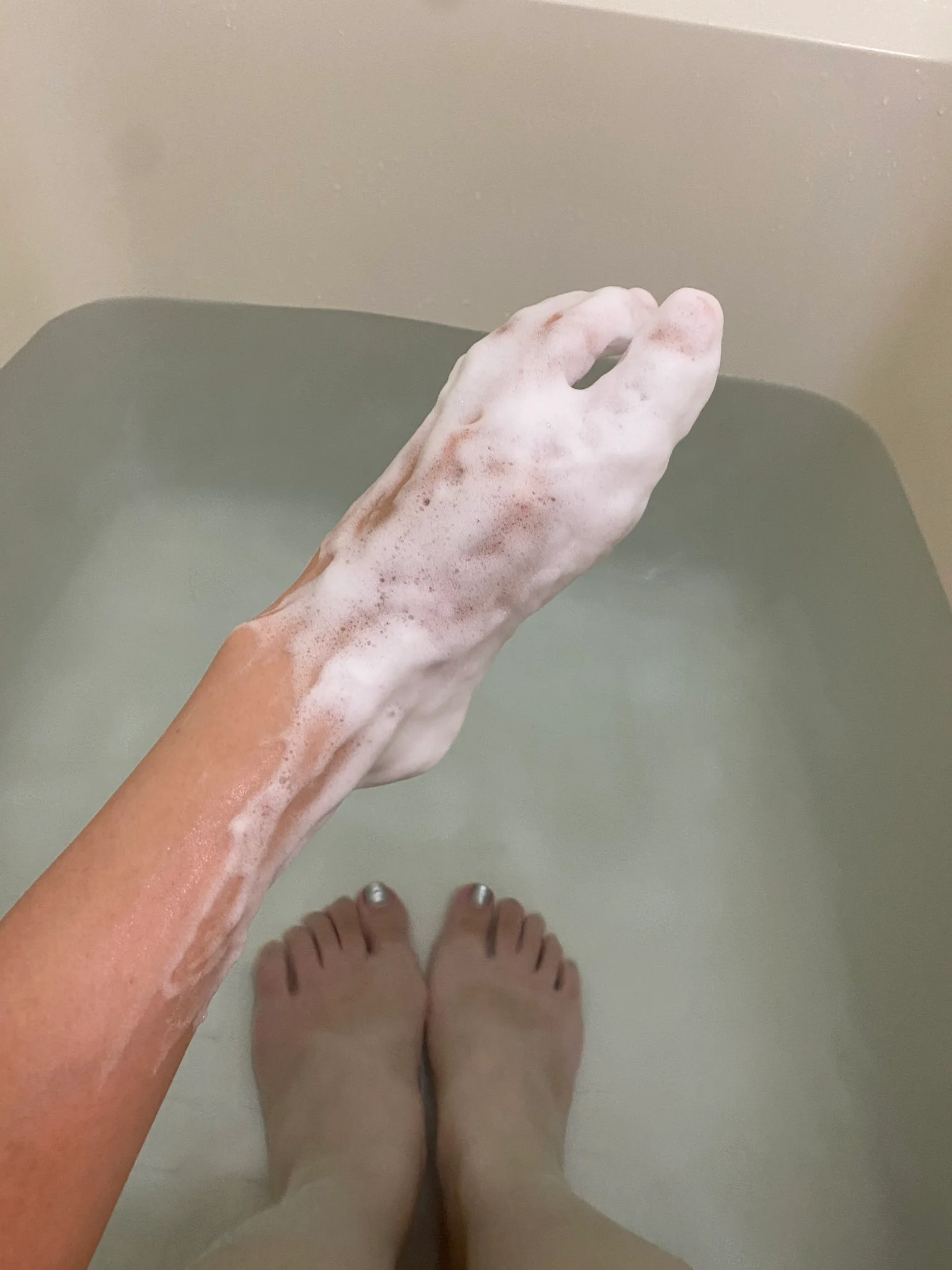 This Is a Hand Doing an Impression of a Foot. Brains Refuse to Accept It